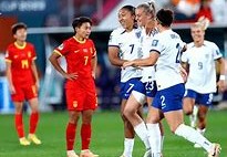 女足世界杯历史、发展与影响

PPT目录
1.引言
2.女足世界杯的历史
3.历届女足世界杯概览
4.女足世界杯的影响与意义
5.当前女足世界杯的挑战与机遇
6.结论与展望

对应