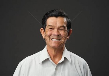 越南一位老人50年没睡觉?