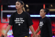 WNBA全明星“讨债”T恤刷屏：一场工资羞辱引爆三大联盟悬殊账本