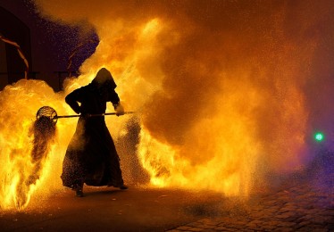 武汉一面馆夜间突发大火，救援行动与后续思考