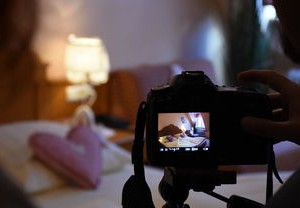 写真店摄影师诱导女生拍私密照，行业乱象与消费者维权