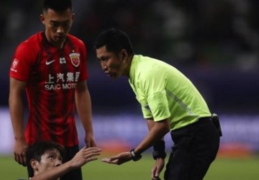 都是左脚后卫申花陈晋一跟上港李帅说不定会是足协杯德比天命人