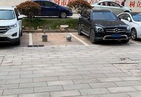 南康停车场