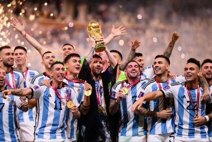 41岁C罗最后一舞！9.58亿葡萄牙黄金一代剑指2026世界杯