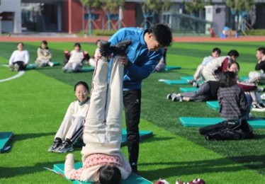 关于学校运动会的快板词