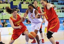 奥运会只排第！中国女篮被逼大换血，两大重型内线成新建队基石