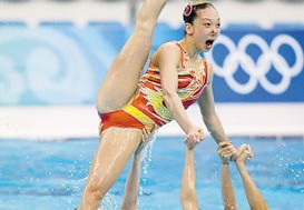中国花游夺得奥运历史首金，获得银牌的美国选手评价：简直令人惊叹