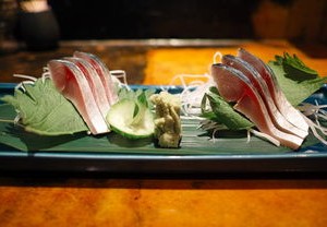 酒店回应婚宴鱼问题事件分析