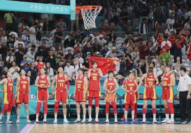 巴黎奥运会小组赛上，中国女篮惨败塞尔维亚，两连败了，出线渺茫