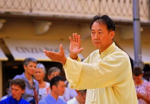 19岁林诗栋战胜马龙夺冠，新生代崛起与乒乓球运动的未来展望