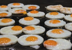 酒店回应大闸蟹自助半小时只给一只，合理调配确保每位客人享用最佳体验