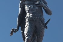 克里斯·杜洪，篮球场上的全能战士与精神领袖