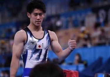 唐嘉鸿杀进巴黎奥运体操男子单杠决赛，张博恒最强的对手来了