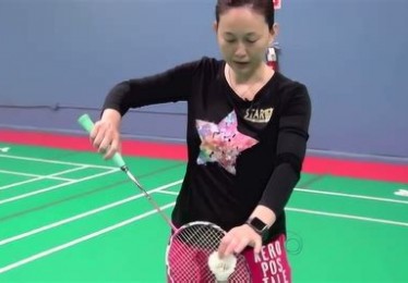 羽毛球违例怎么判罚