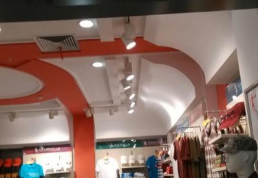 北京哪有体育用品店