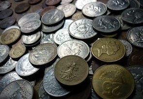 金饰价格冲破历史纪录，探究背后的原因与影响