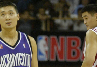 中国球员NBA夏联爆发！球探疯狂抢人，下一个姚明要来了？