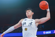 曾凡博成功逐梦携手篮网战季前赛！NBA中国德比指日可待？