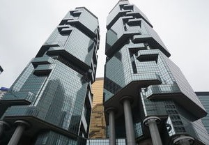 中央批评下，上海精准防控的反思与前行，如何平衡疫情防控与城市活力？