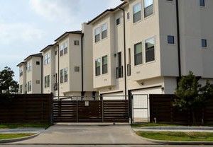 上海封闭小区最新名单，了解、应对与社区支持