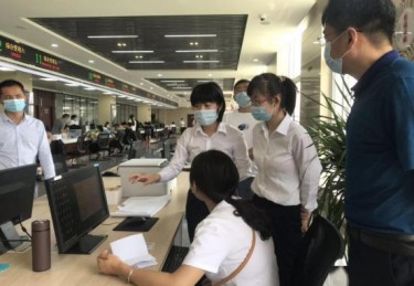 陪局长跑步阅读答案