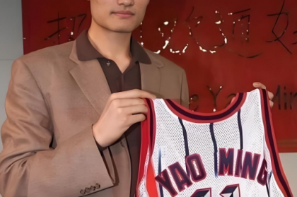 “葳少”遗憾退场，杨瀚森开启新征程，盘点冲击NBA的中国球员