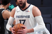 舍弃NBA1040万美元！瓦兰3年1410万美元签希腊豪门：离家近真的值得！
