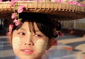 小燕子飞翔，李晟的演艺之路
