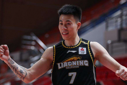 中国男篮热身赛狂胜委内瑞拉，张镇麟高光时刻引爆争议内幕