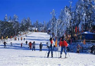 滑雪体育用品生产厂家