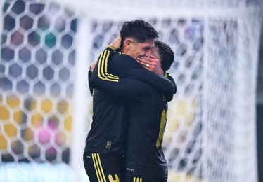 墨西哥第10次加冕金杯赛冠军：华丽逆转，向2026世界杯发出强烈信号