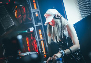 纵横Dota2赛场：全面解析比赛直播的魅力与技巧