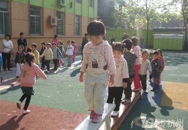 奔跑类体育游戏教案