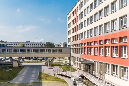 疫情下的校园挑战，大学城34名学生确诊事件深度解析