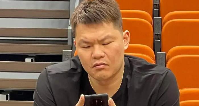 如果张文逸和黄荣奇二选一，广东宏远的球迷更想管理层续约谁？