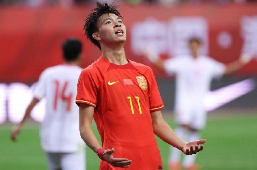 国足真正的未来之星！国足的未来要靠这个小伙子？