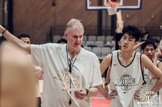 夏振峰前往广东U18集训，何文炜入读清华大学，不影响其参加全运会赛事！