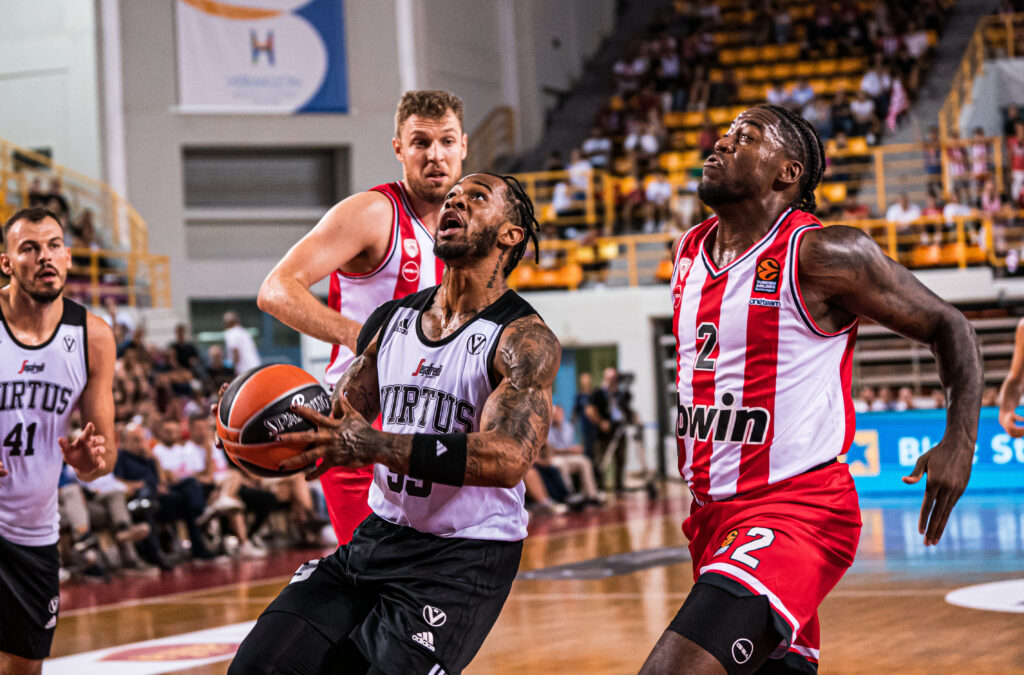 Rayjon-Tucker-Virtus-Bologna.jpg